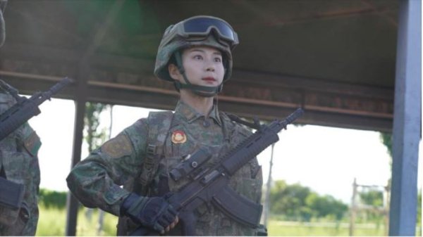 靠谱股票配资平台 装备方队中唯一的“女教头”，是她！